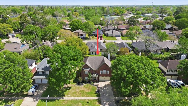 322 Welford Lane, Highlands, TX 77562