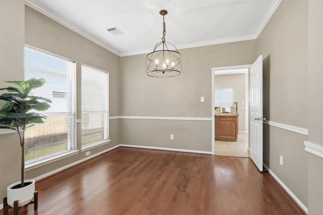 322 Welford Lane, Highlands, TX 77562