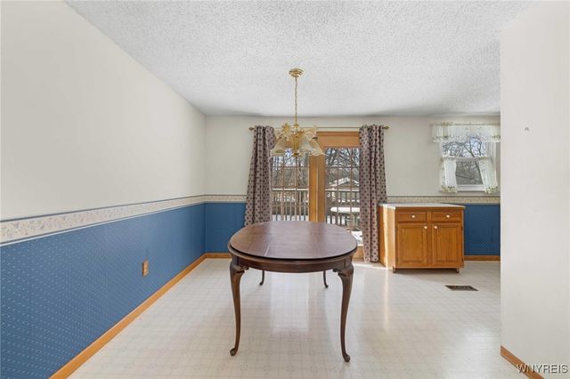 378 Denrose Drive, Amherst, NY 14228