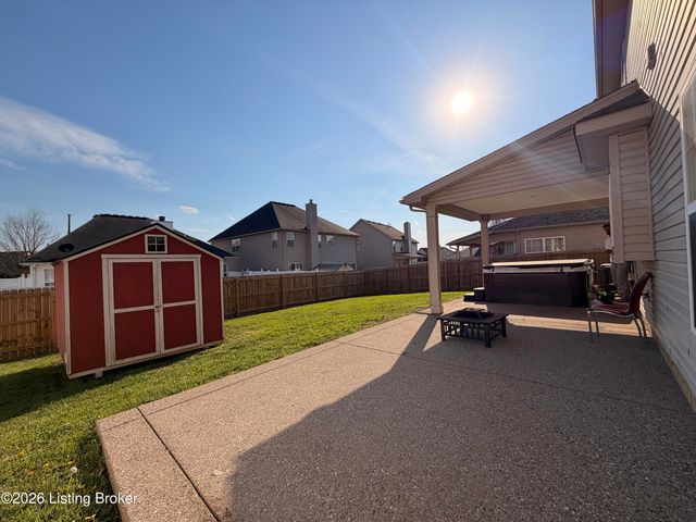 11609 Top Walnut Loop, Louisville, KY 40229