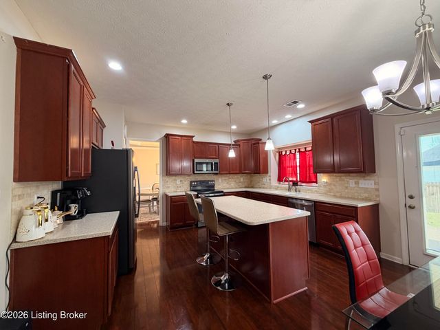 11609 Top Walnut Loop, Louisville, KY 40229