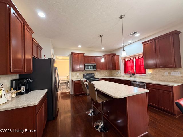 11609 Top Walnut Loop, Louisville, KY 40229