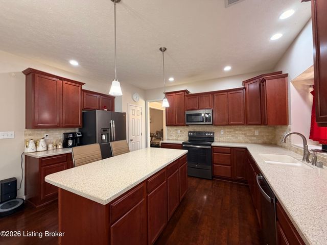 11609 Top Walnut Loop, Louisville, KY 40229