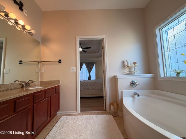 11609 Top Walnut Loop, Louisville, KY 40229