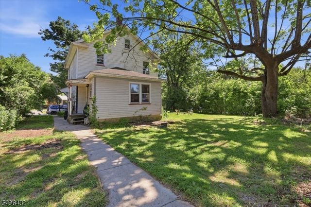 205 5Th St, Belvidere Twp., NJ 07823