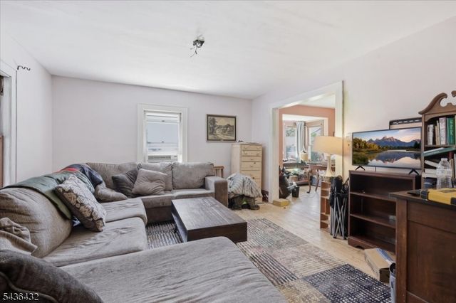 205 5Th St, Belvidere Twp., NJ 07823