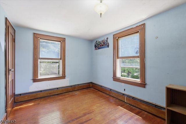 205 5Th St, Belvidere Twp., NJ 07823