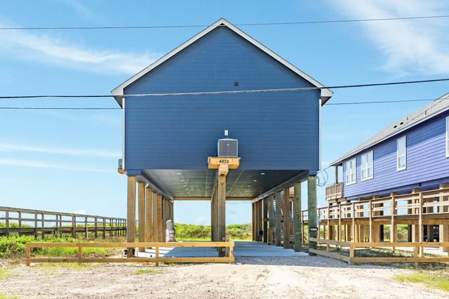 4835 Bluewater Drive, Surfside Beach, TX 77541