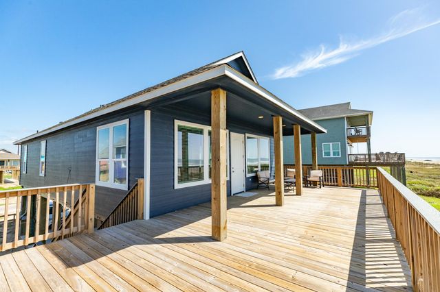 4835 Bluewater Drive, Surfside Beach, TX 77541