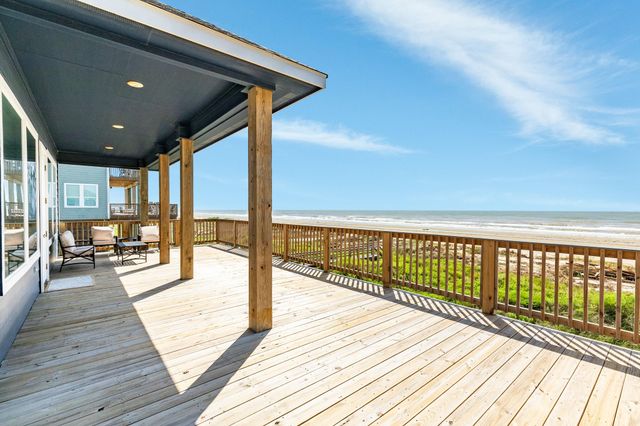 4835 Bluewater Drive, Surfside Beach, TX 77541