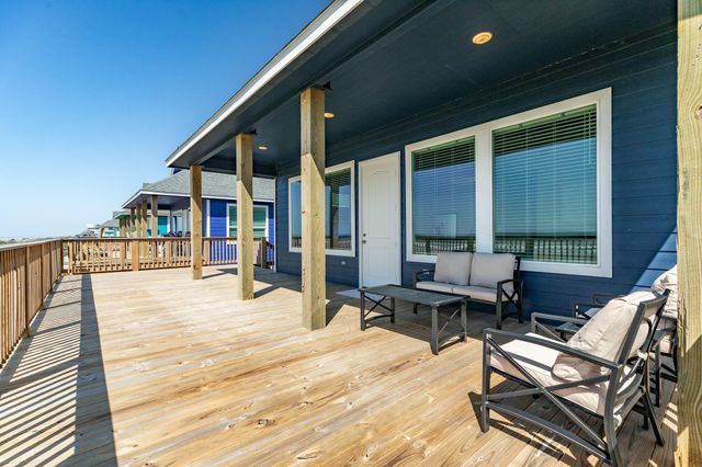 4835 Bluewater Drive, Surfside Beach, TX 77541