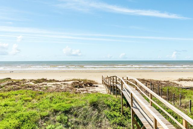 4835 Bluewater Drive, Surfside Beach, TX 77541