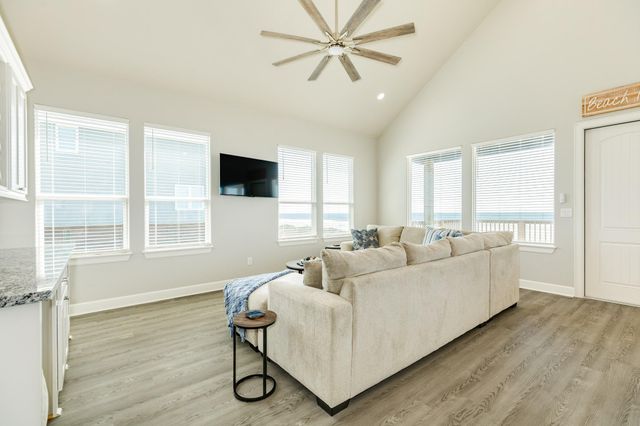 4835 Bluewater Drive, Surfside Beach, TX 77541