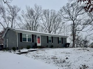 112 Valleywood Ct, Dickson, TN 37055