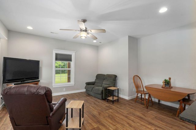 3235 S Farm Road 227, Rogersville, MO 65742