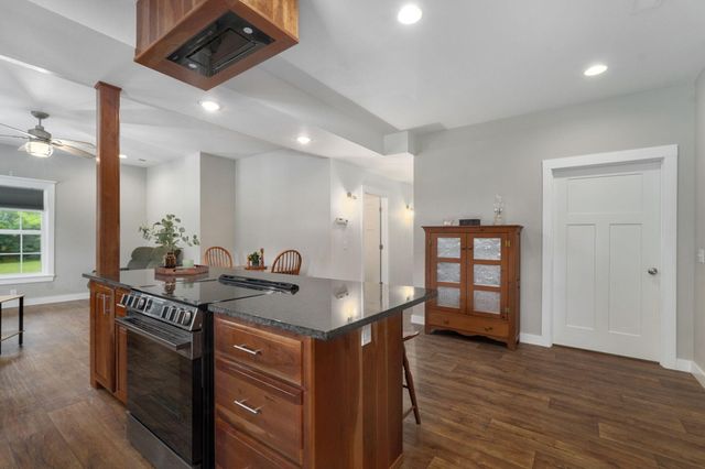 3235 S Farm Road 227, Rogersville, MO 65742