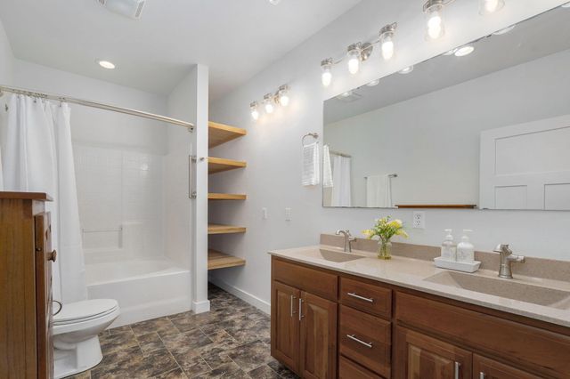 3235 S Farm Road 227, Rogersville, MO 65742