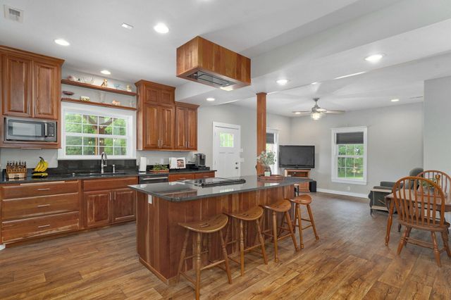 3235 S Farm Road 227, Rogersville, MO 65742