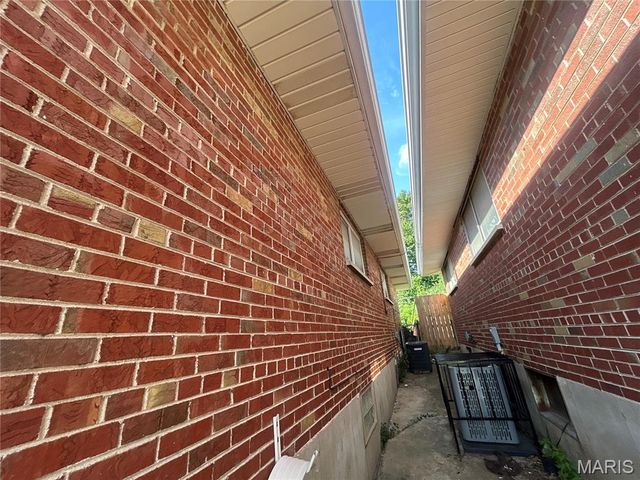 5740 Greer Avenue, St Louis, MO 63120
