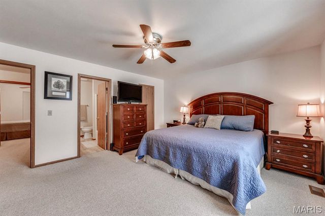 3307 Sherman Park Drive 3C, St Charles, MO 63303
