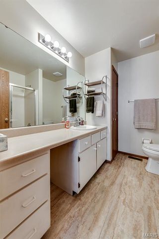 3307 Sherman Park Drive 3C, St Charles, MO 63303