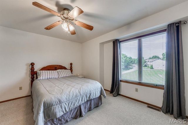 3307 Sherman Park Drive 3C, St Charles, MO 63303