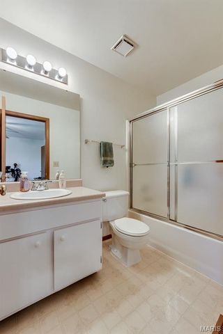 3307 Sherman Park Drive 3C, St Charles, MO 63303