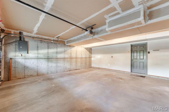 3307 Sherman Park Drive 3C, St Charles, MO 63303