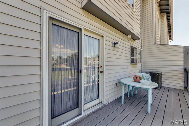 3307 Sherman Park Drive 3C, St Charles, MO 63303