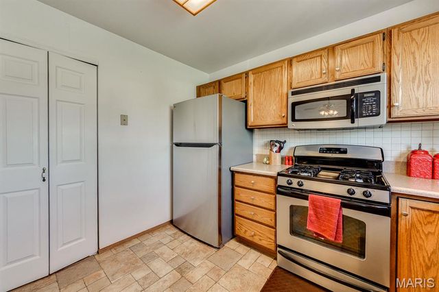 3307 Sherman Park Drive 3C, St Charles, MO 63303
