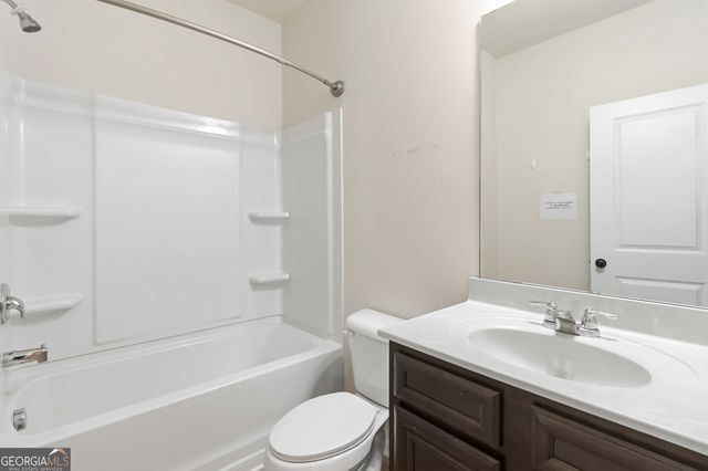 2138 Dodson Woods Drive, Fairburn, GA 30213