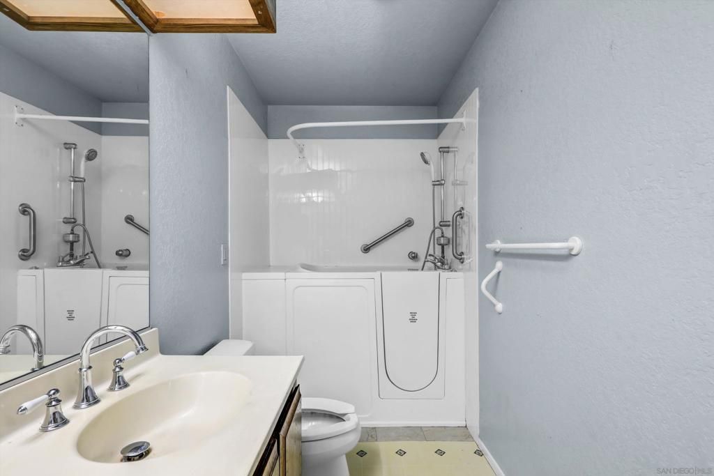 Image 15 of property listing at 8529 Snow White Dr, El Cajon, CA 92021