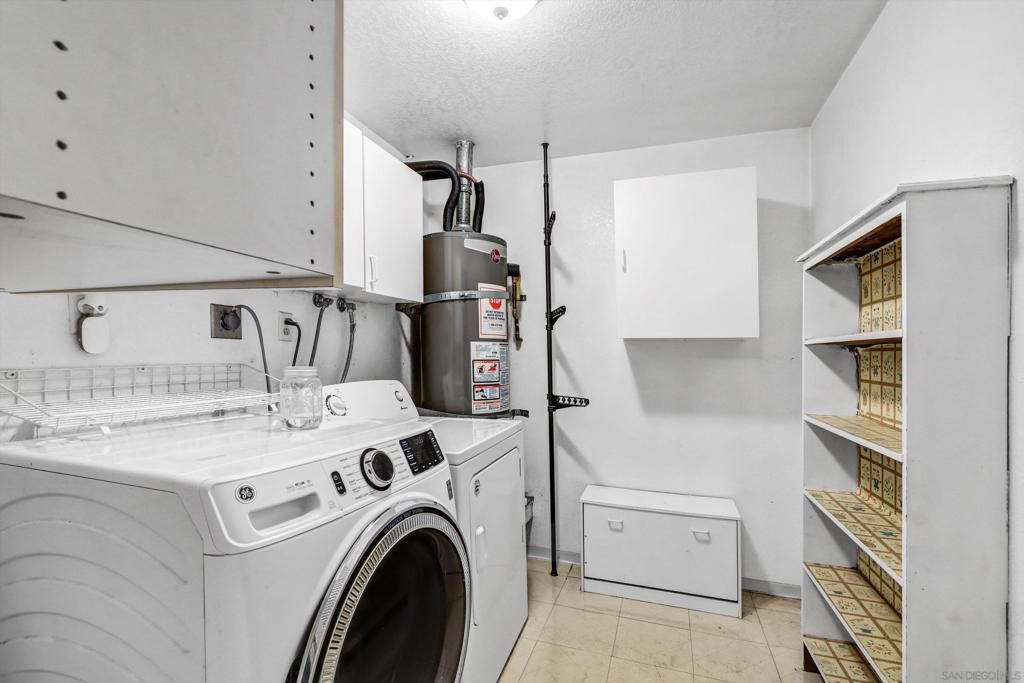 Image 16 of property listing at 8529 Snow White Dr, El Cajon, CA 92021