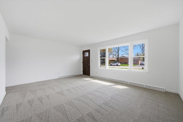 2204 Joanna Avenue, Zion, IL 60099