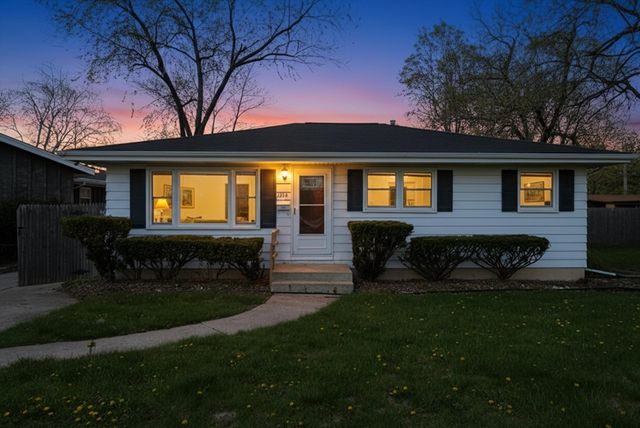 2204 Joanna Avenue, Zion, IL 60099