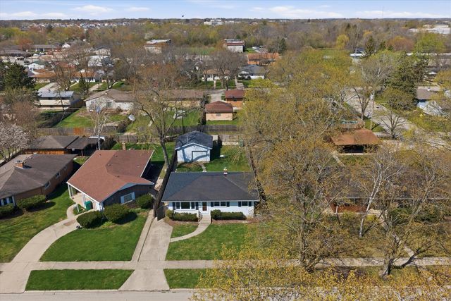 2204 Joanna Avenue, Zion, IL 60099