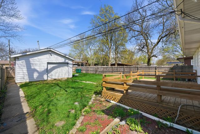 2204 Joanna Avenue, Zion, IL 60099