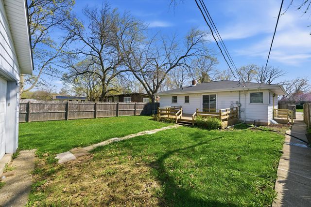 2204 Joanna Avenue, Zion, IL 60099