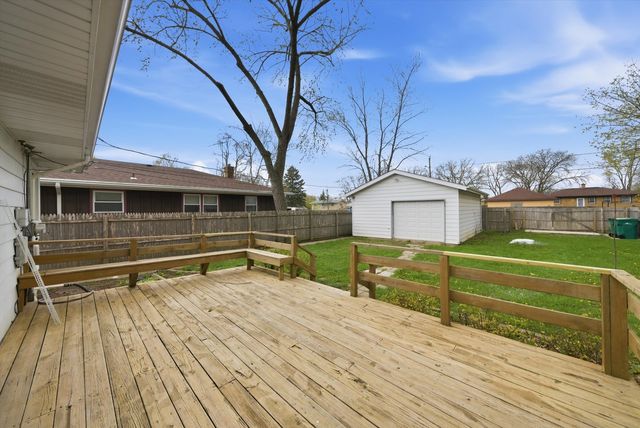 2204 Joanna Avenue, Zion, IL 60099