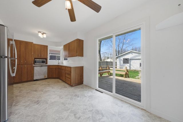 2204 Joanna Avenue, Zion, IL 60099