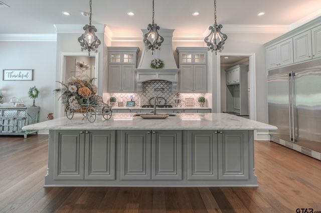 11056 Hidden Hollow Ln, Tyler, TX 75703