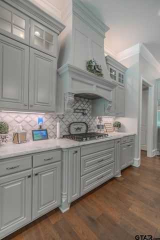 11056 Hidden Hollow Ln, Tyler, TX 75703