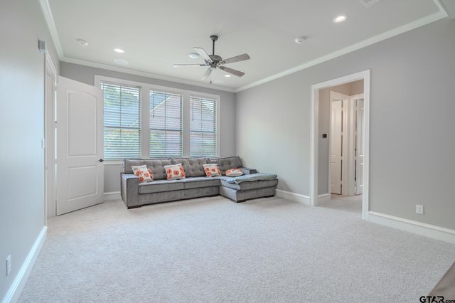 11056 Hidden Hollow Ln, Tyler, TX 75703