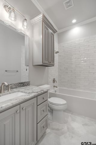 11056 Hidden Hollow Ln, Tyler, TX 75703