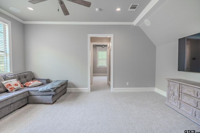 11056 Hidden Hollow Ln, Tyler, TX 75703
