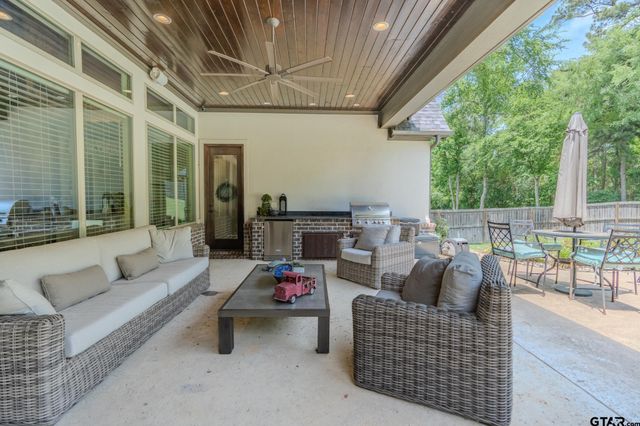 11056 Hidden Hollow Ln, Tyler, TX 75703