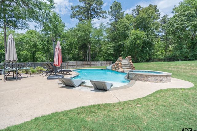 11056 Hidden Hollow Ln, Tyler, TX 75703