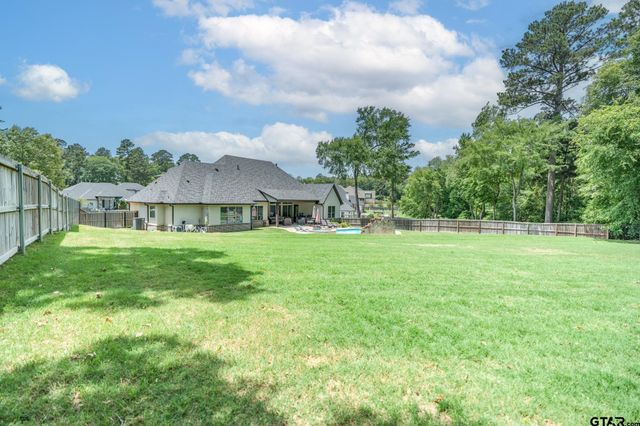 11056 Hidden Hollow Ln, Tyler, TX 75703