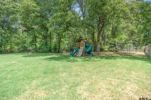 11056 Hidden Hollow Ln, Tyler, TX 75703
