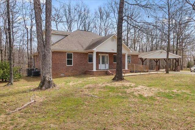 732 Tiger Bennett Rd, Hampshire, TN 38461